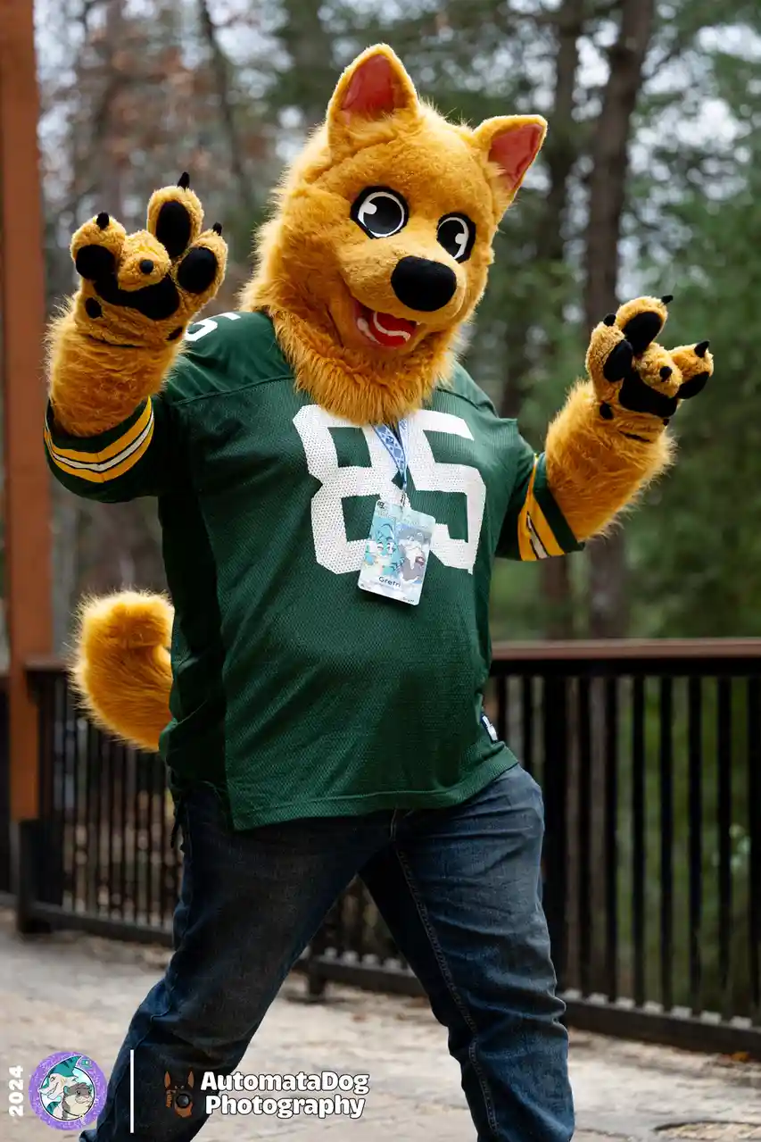 A glimpse into the life of a furry photographer - Day 447