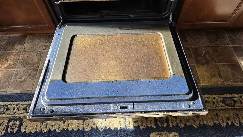 The Art of Oven Cleaning: A Necessary Chore