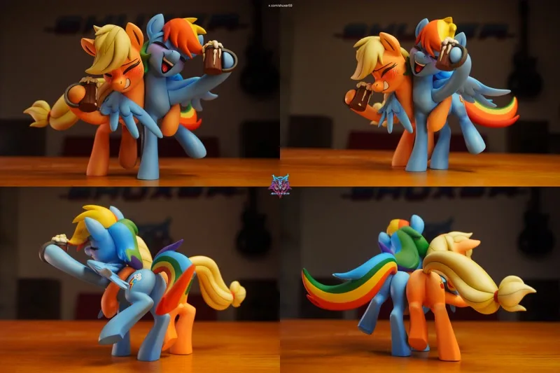 When the horse fandom sees Warhammer figurines: 'Hold my beer!'