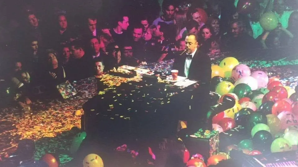Billy Joel ringing in the New Year with an enthusiastic "HAPPY NEW YEAR!!!"