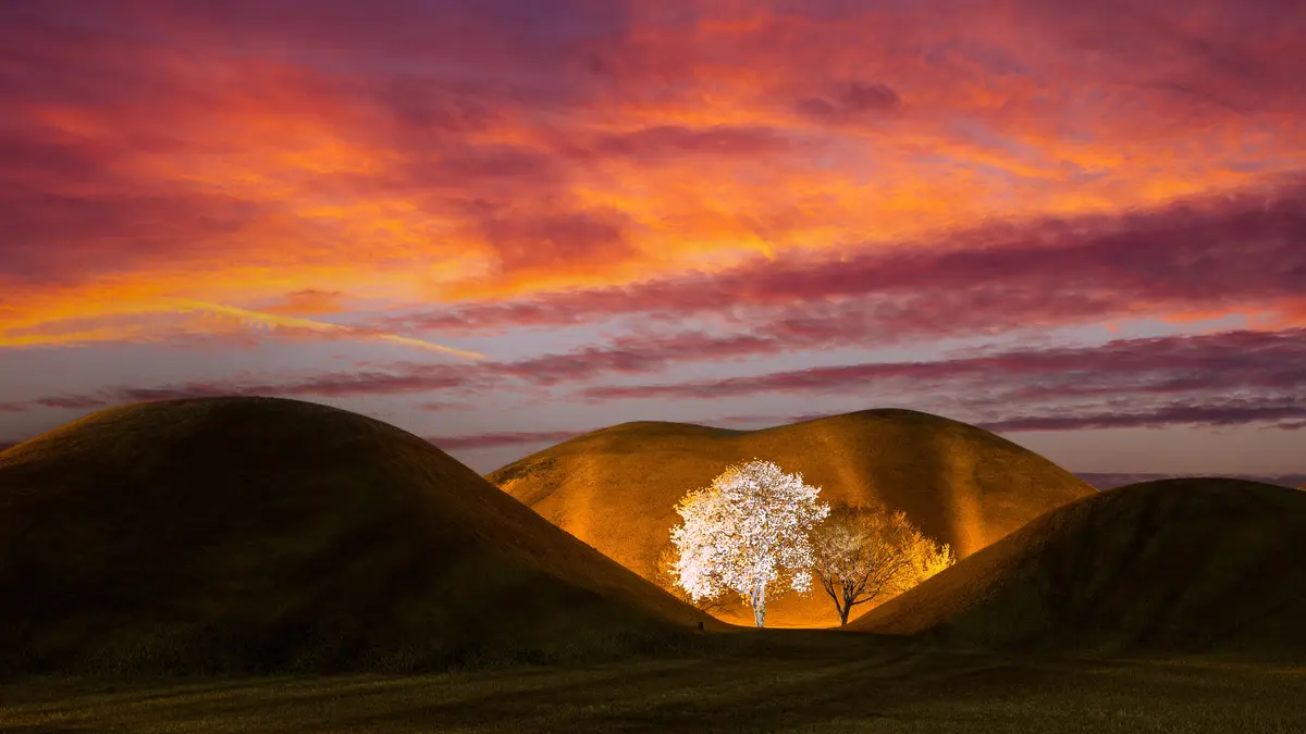 Gyeongju, dubbed a 'museum without walls', boasts well-preserved history. Built tumuli, actually ancient burial mounds, host…