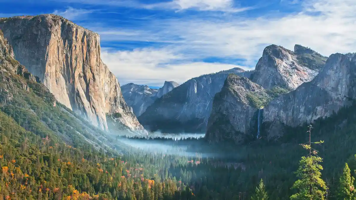 Yosemite's iconic Tunnel View has evolved over millions of years, but recent history is marked by the 1933 construction of…