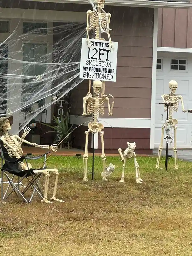 Did someone just mention the skeleton war?