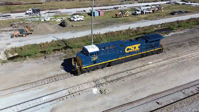Spotting the mighty CSX 7305