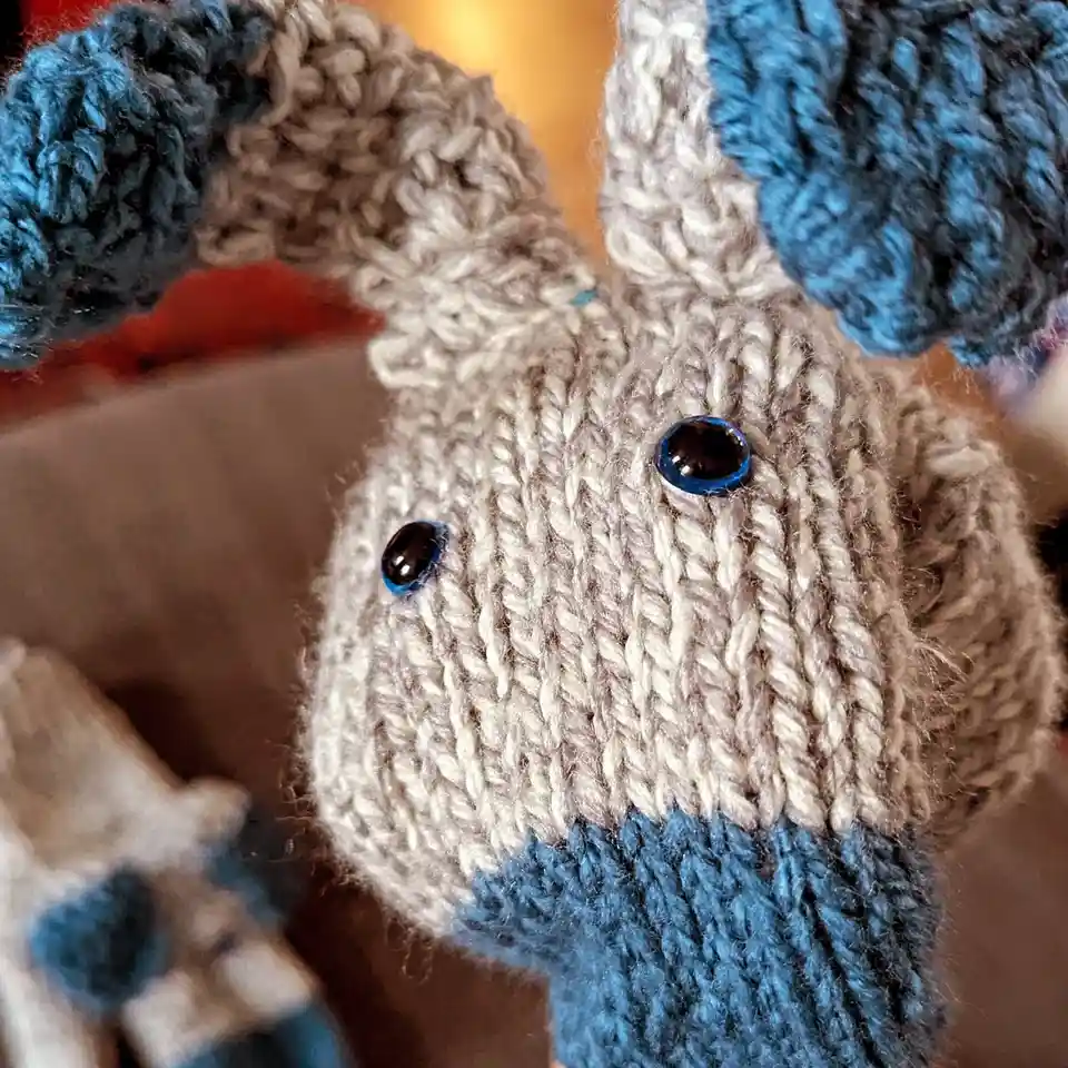 Cozy Blumaroo Mittens for a Warm Winter