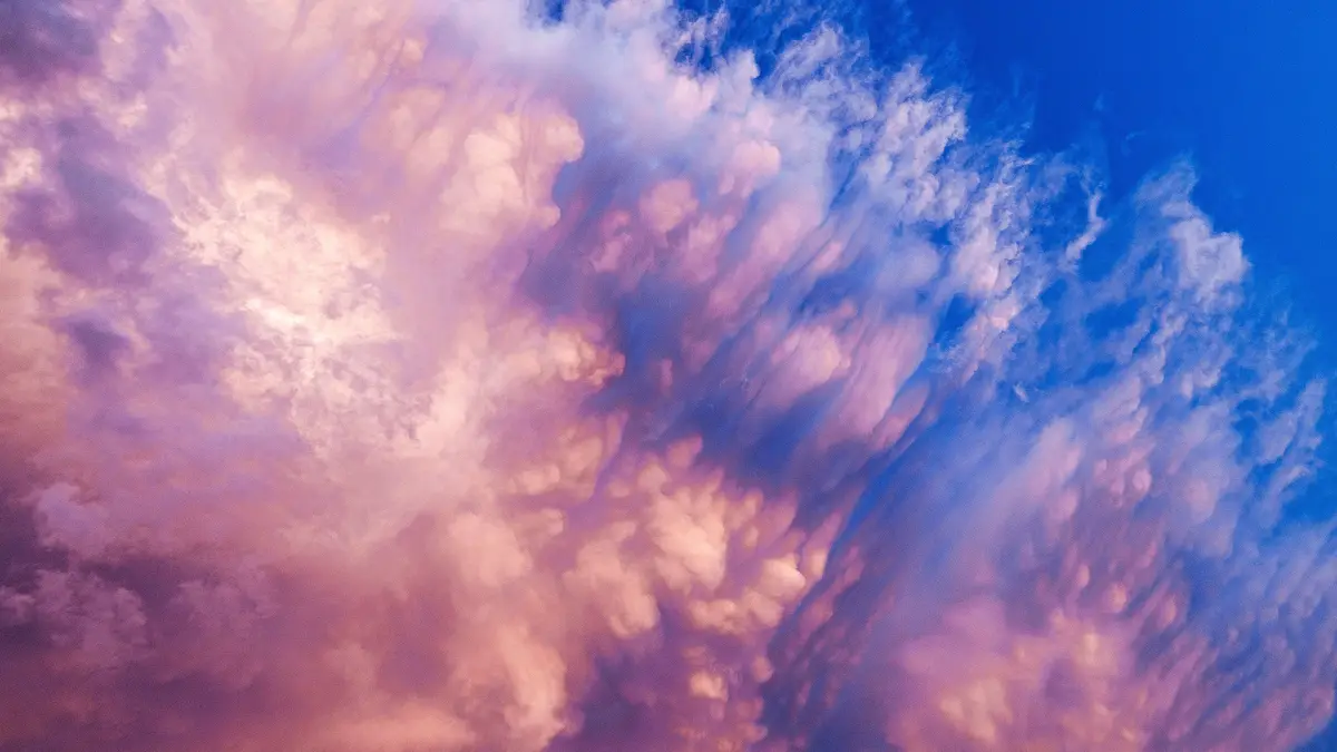 Whimsical altocumulus clouds hover over Australia, defying cloud-spotting conventions. With streaky or wavy streaks like…