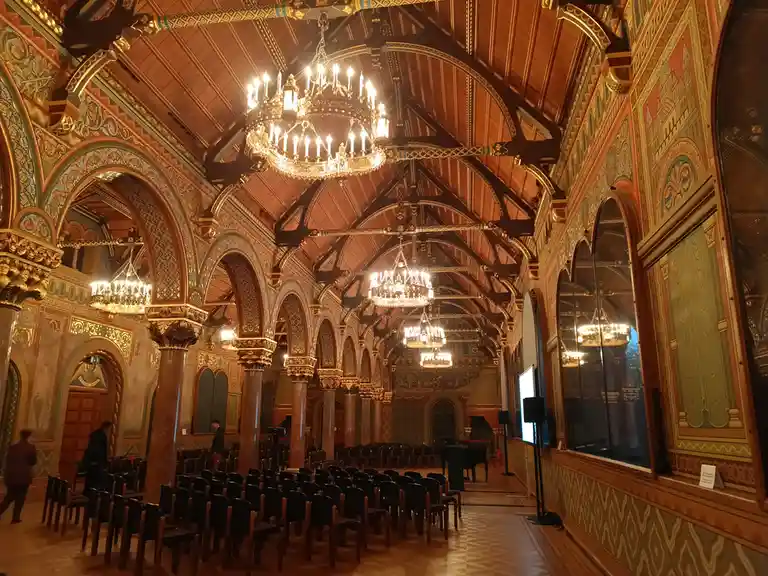 As a Live Sound Engineer, I Encountered a Beautiful Yet Historically Inaccurate Venue