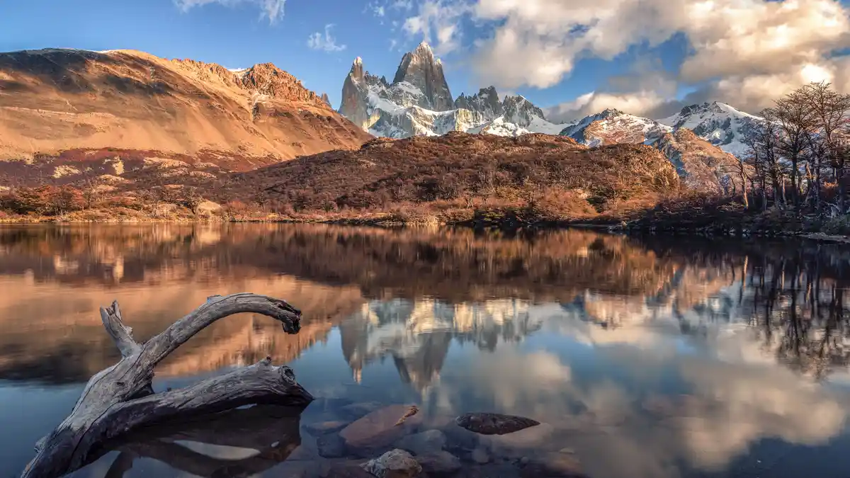 Monte Fitz Roy, a world-renowned symbol of South America, is Argentina's national treasure. Seen upside-down in Lake Capri's…