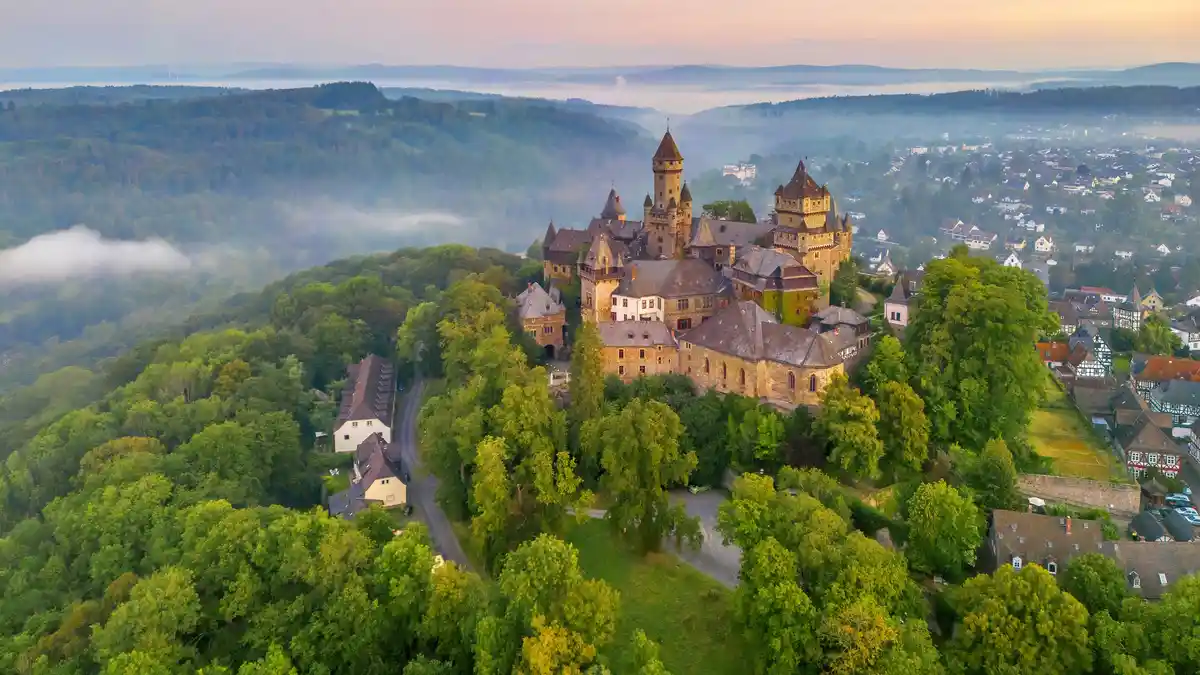Braunfels Castle's evolution spans centuries. Originally a practical medieval fortress in the 1200s, it transformed into a…