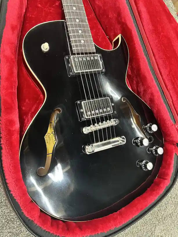 Behold the stunning 2018 Gibson ES-235 guitar.