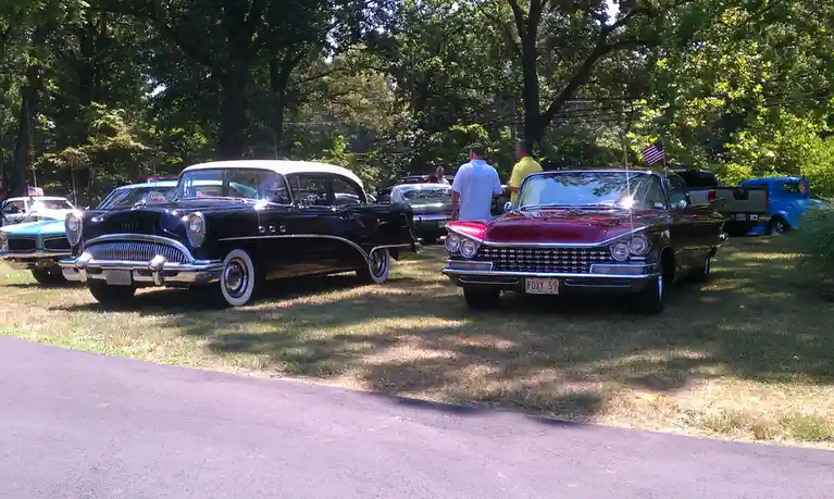 Classic Beauties: The 54 and 59 Buick Showcase
