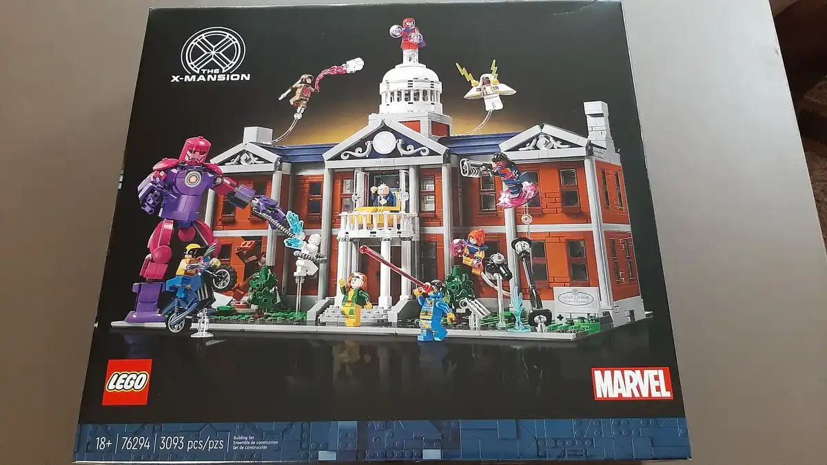 Excited about my latest Lego find: Charles Xavier's School for Gifted Youngsters!