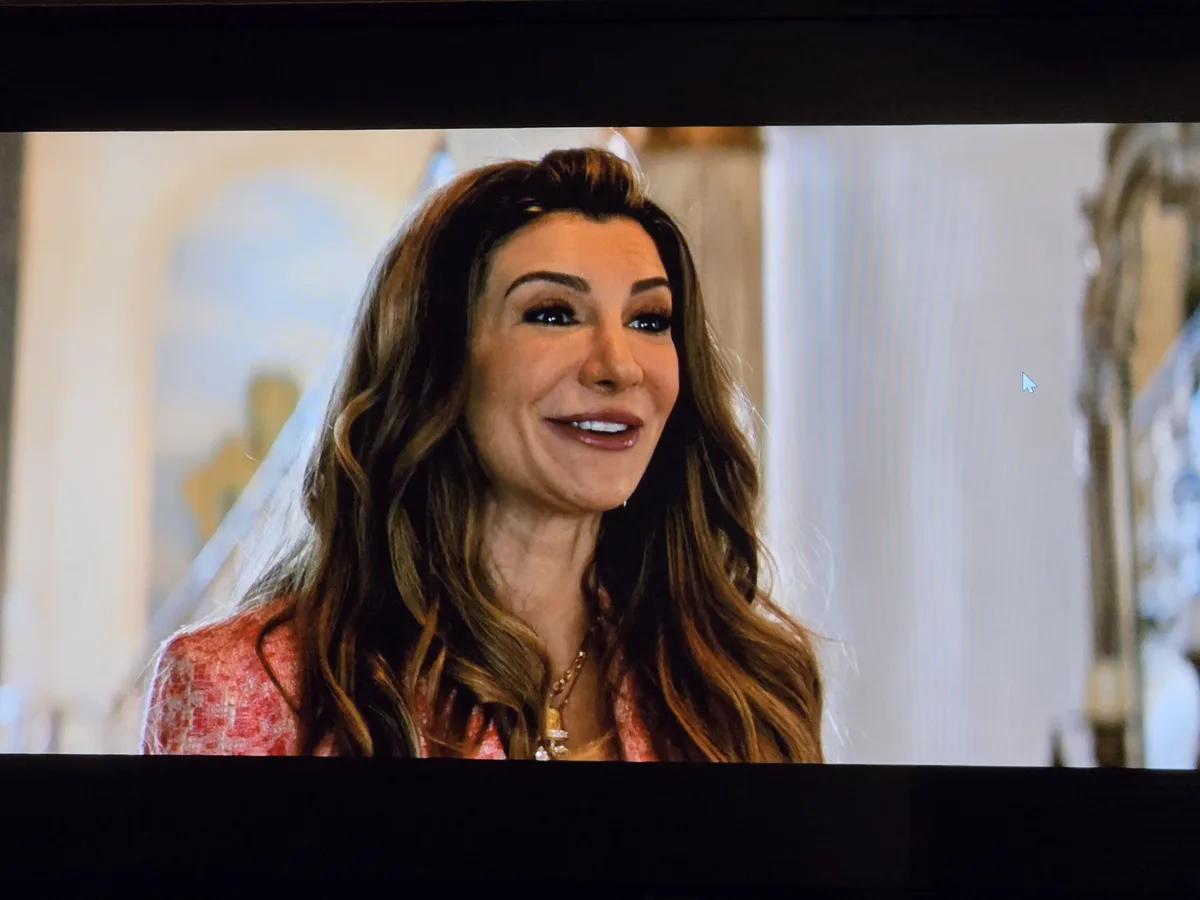 Nasim Pedrad takes on Beverly Hills Cop's Axel F