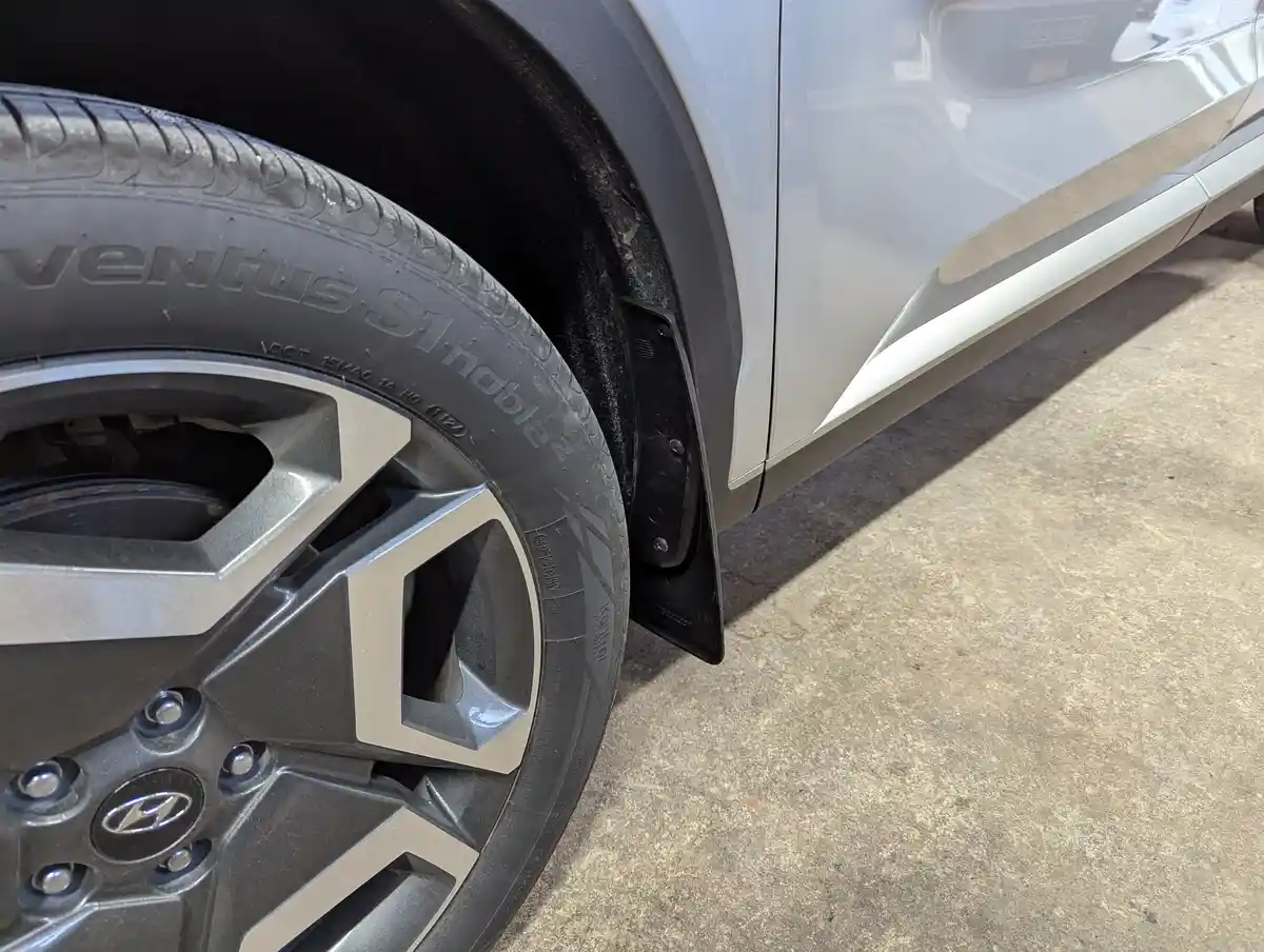 Check out these 24 Palisade mudflaps!