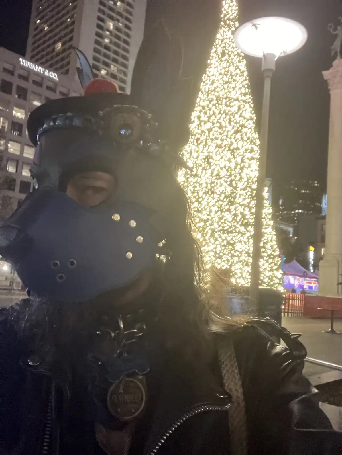 Sending warm Christmas wishes from Shadow in Union Square, San Francisco!