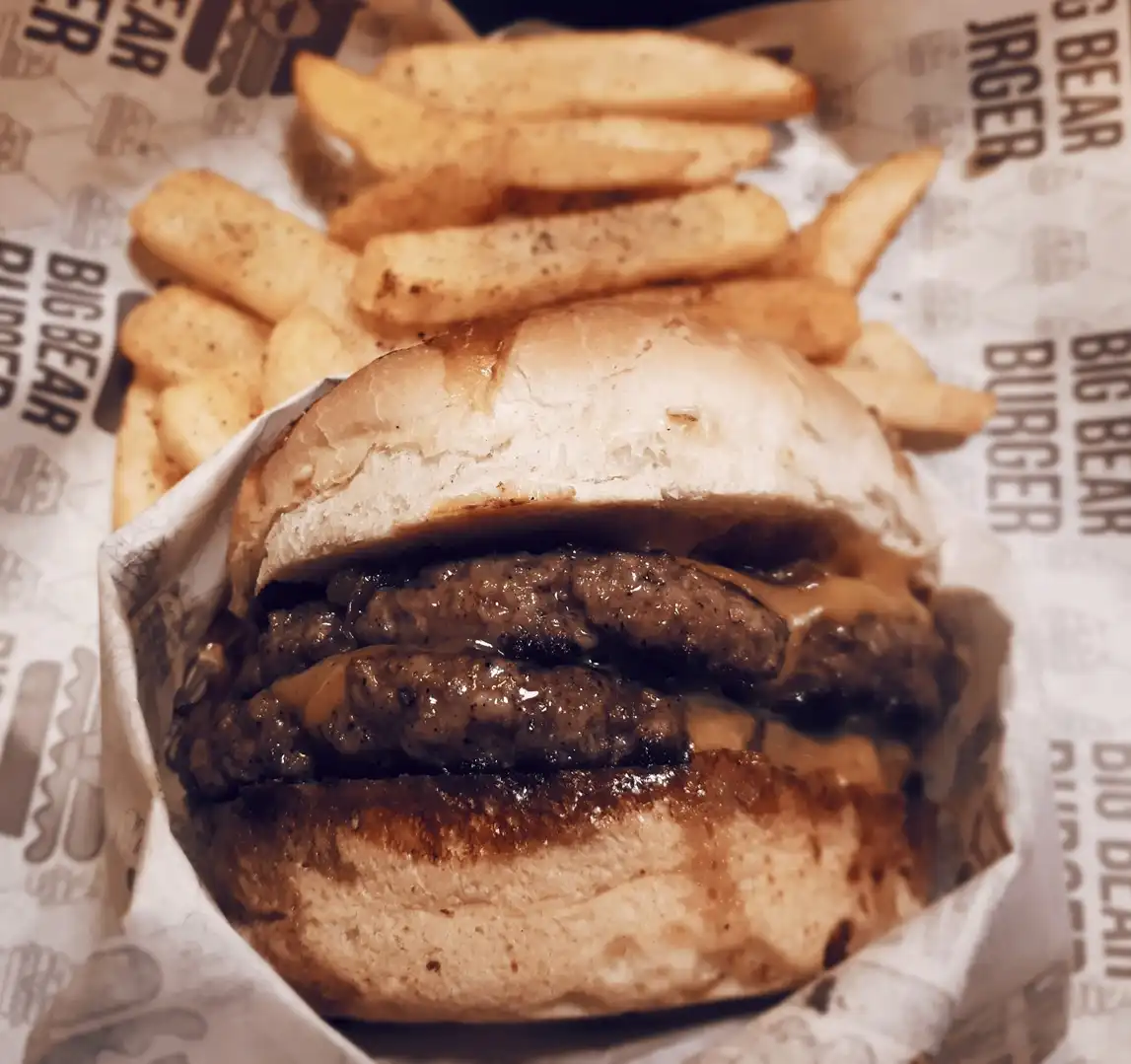 Just a Burger, Nothing Fancy