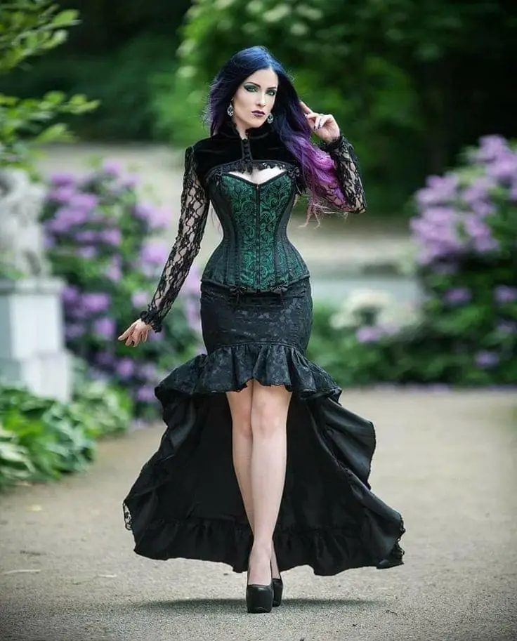 Absolutely loving this stylish outfit