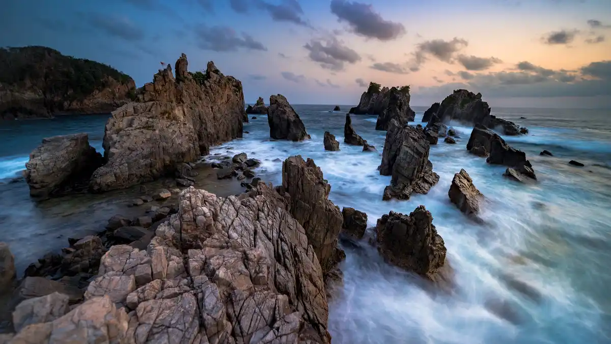 A Breathtaking Seascape That Takes Your Breath Away