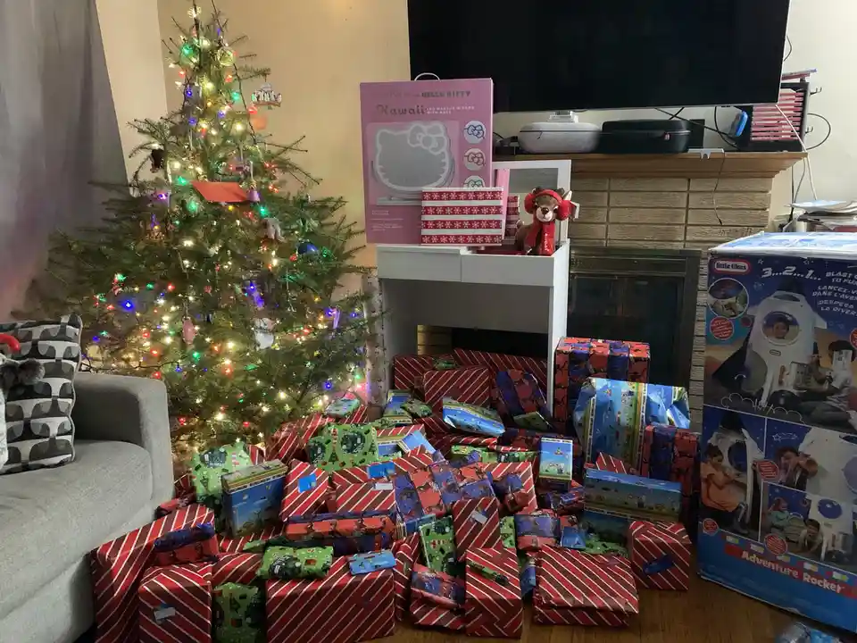 Can you guess my kids' genders just by looking at the wrapping paper?