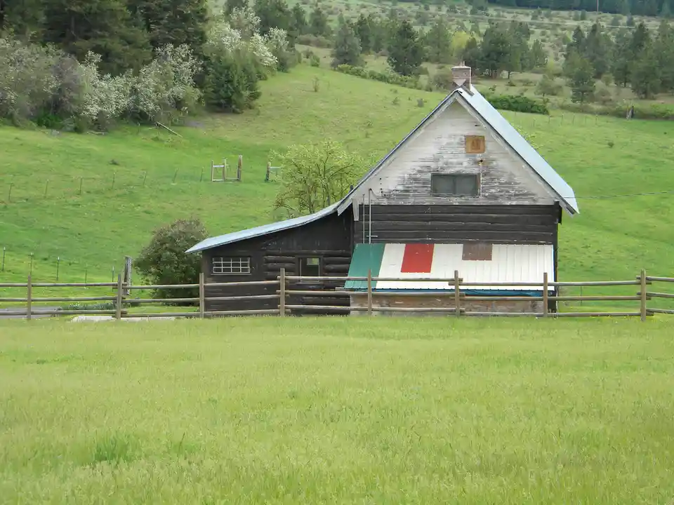 This cabin was one of the original on the property. Property dates back to the Mullan trail days.