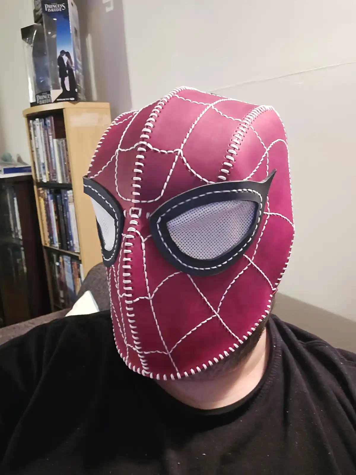 Handmade Leather Spider-Man Mask: Full Face, Full Style!